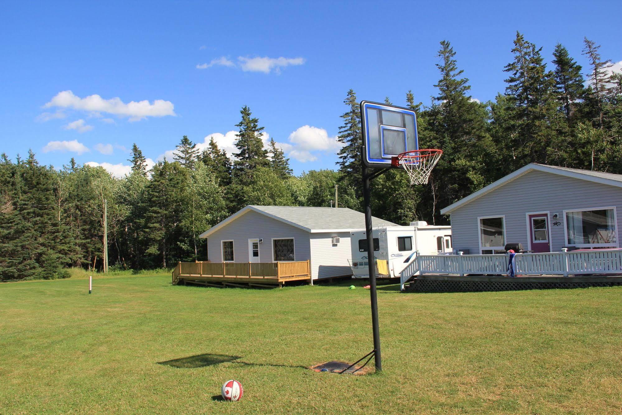 Hidden Acres Cottages Cavendish Exterior foto